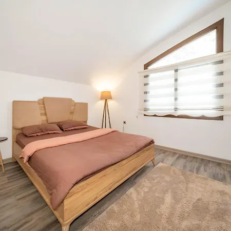 Floransa Icmeler 빌라 *